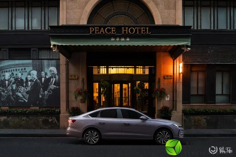 888万元起，朗逸Pro全面升级打响“燃油反击战”-1