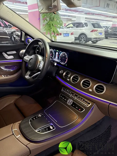 18万拿下豪华座驾!20款奔驰E260L,圆你奔驰梦-1