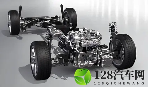 电车底盘为啥突然变稳了？不是黑科技，是3个天生物理优势-1