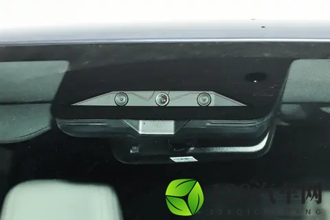 试了方程豹钛7之后,感觉生活都轻快不少,适合全家一起出游-2