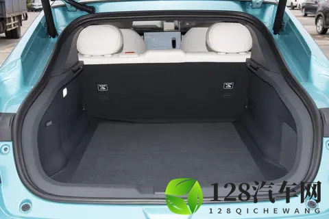 东风奕派eπ007+：智美轿跑的15万级新选择-2