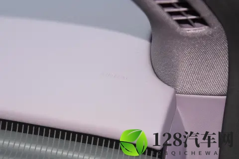 定位纯电小型车，纯电续航500km，这车值得选择吗？-1