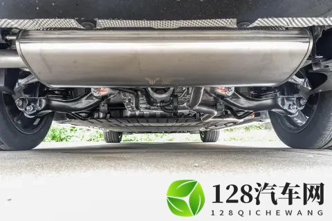 顶配4299万！26款岚图梦想家  540度全景影像标配，魔毯空悬是亮点-2