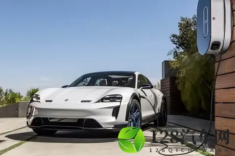 电车来势汹汹，加油站会变成“古董店”？油车：我还能再战五百年-2