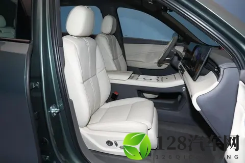 新车｜中大型SUV_续航205公里，红旗HS6PHEV将于11月15日预售-1