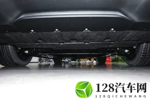 老司机试驾:乐道L90 2025款,六_七座可选,大车也好开-2