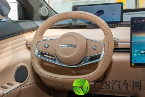 试驾2025款星纪元ET增程Max四驱:豪华实用大五座,全方位深体验-2