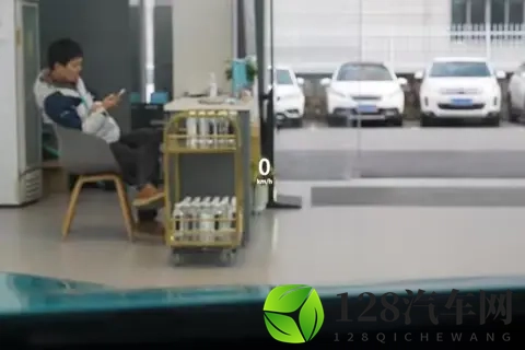 全系激光雷达+8295芯片，预售1499万起，这款车能火吗？-3