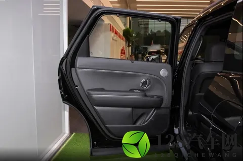 纯进口中大型SUV，优惠价2788万起，新一代帕里斯帝值得买吗？-3