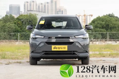 10 多万元家用 SUV 怎么选 丰田锋兰达双擎豪华版性价比分析-1