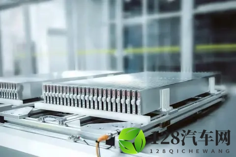 新能源车最大的骗局:三元锂电池比磷酸铁锂电池高端!-1