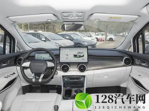 东风风行游艇PHEV上市 !售1549万起,配单电机插混系统-2