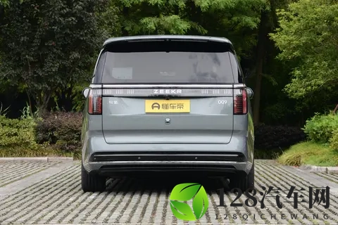 别乱买！给家人双十一的礼物，是极氪009这样的好车-3