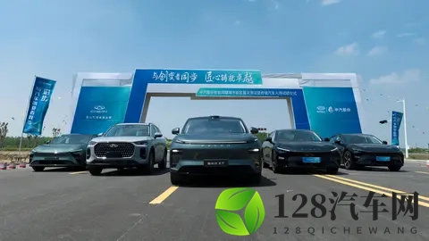 10月车市惊爆：卖10辆国产车8辆是新能源！自主品牌杀疯了-1