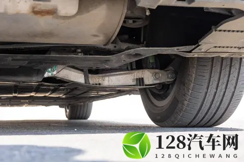 星纪元 ES 2025 款:城区辅助驾驶神器,家用选它不后悔-1