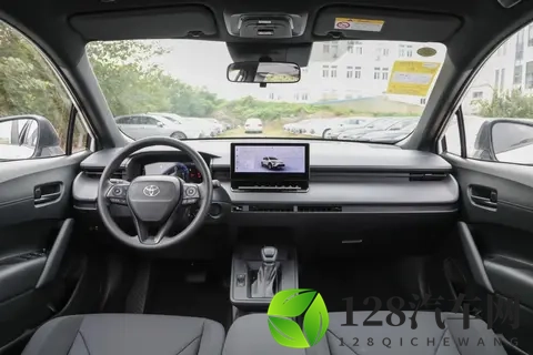 月均销量15万台，968万起售的燃油SUV，卡罗拉锐放为何这么火？-1