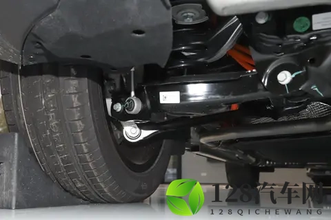 奔驰联手吉利造车，这辆全新SUV，售价竟然不到17万？-3