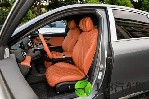 预算15万内就能买的C级插混，这3款值得一看，还带按摩座椅-1