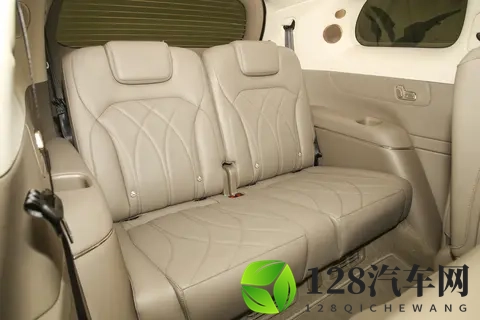 长超5米2的“王炸”SUV,6座+增程,纯电续航超400km,有必要吗?-2