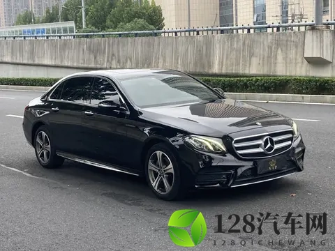 15万多拿下行政级座驾,18年一手奔驰E级香不香?-3