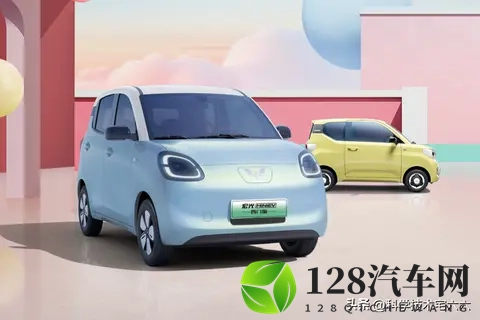 558万！五菱宏光MINI EV四门版新增301km版本，动力不变！-2