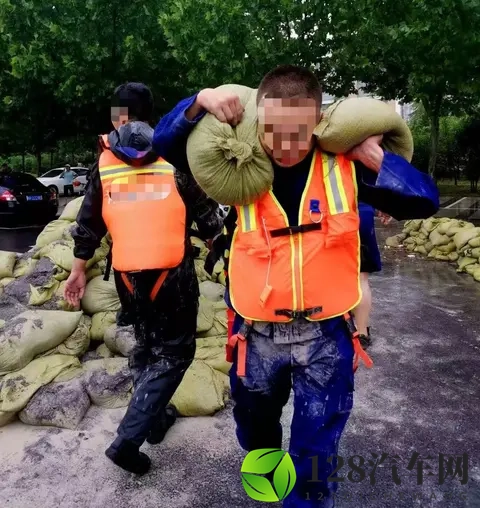 工信部惊现四轮毂电机车型?-3