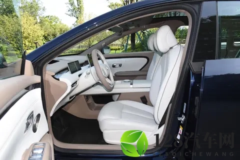 大美舒享新家轿！轴距2922mm，800V+全铝悬架，1199万起-3