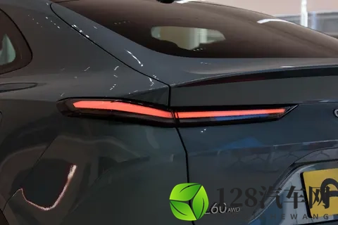 乐道L60上市一年交付超65 万台,一款贴合家庭用户需求的纯电SUV-1