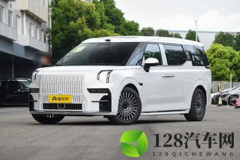 极氪 009 到底好不好？300 公里家庭体验，优缺点都藏不住了-1