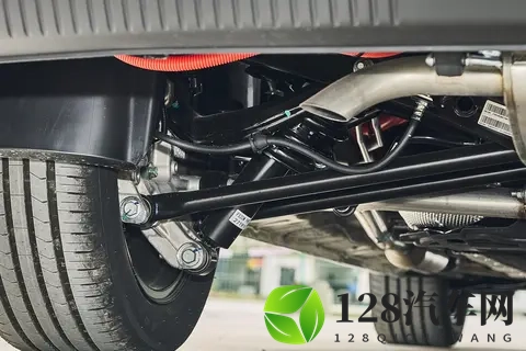 深度体验五菱星光730 PHEV，务实之选能否满足刚需？-3