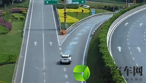 马斯克豪言特斯拉FSD全面入华，为何没了任何响声？-3