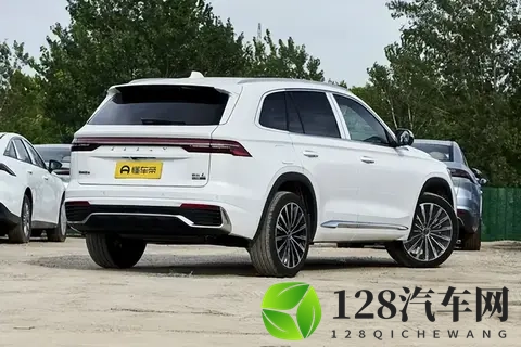 吉利星越L 2026款:均衡家用SUV,燃油车也有春天-2