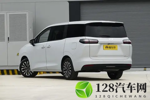 以家为名，探寻十万级MPV的务实答卷——五菱星光730 PHEV深度体验-2