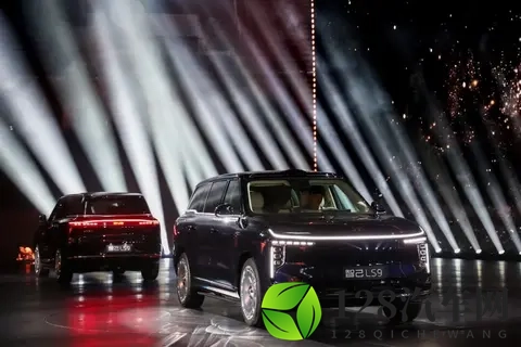 权益价3229万起，智己LS9上市！-1