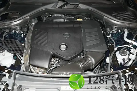 全新奔驰GLC级来了！配8295芯片+双屏，高速NOA不用再全系选装-2