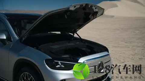竟然出现在这里?首试奔驰纯电GLC,沙丘冲浪考验软件与性能表现-1
