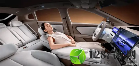 综合续航达2120km 长安启源A06上市 售1099万元起-2