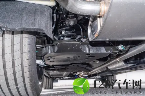 燃油车逆袭！85万人真金白银投票，星越L凭啥让合资车睡不着觉？-3