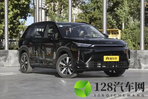 亏电油耗低至53L，动力强劲无噪音，埃安i60 增程版预售，1268万-1