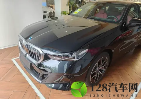 销量一跌再跌,宝马5系单月仅卖出9087辆,大降价难道也不管用?-1