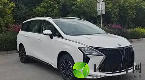 东风风行游艇PHEV上市 !售1549万起,配单电机插混系统-1