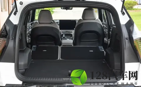 博越 L 日常通勤实测 宝鸡早高峰 自适应巡航 + 语音控制 堵车不费脚-2