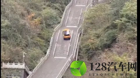 奇瑞回应“攀爬天门山天梯失败”:测试装置安全防护绳意外脱落-3