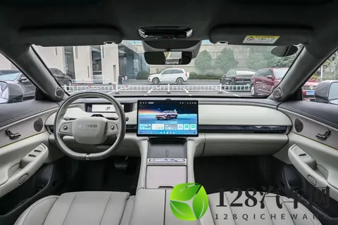 20万预算想要一台聪明又贴心的好车?星纪元ES增程版Max值得一看-1