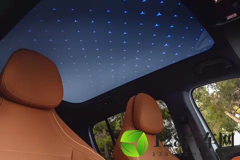 奔驰独有“星空顶”_三联屏设计 全新奔驰GLB官图发布-2