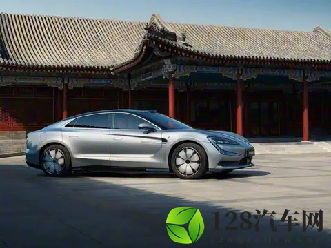 比亚迪稳用铁锂，三元锂被质疑，安全成最大卖点-2