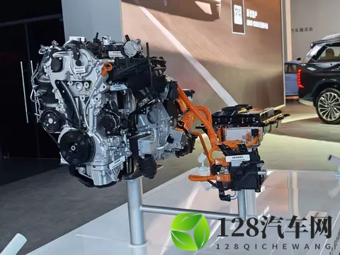 家庭 7 座务实选！帕里斯帝：10 气囊 + 1000km 续航，27 万进口够值吗？-3