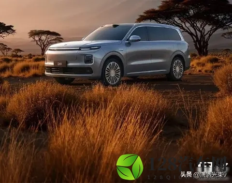 零跑高管晒新车，前备厢能煮咖啡，车头变厨房谁敢信？-2