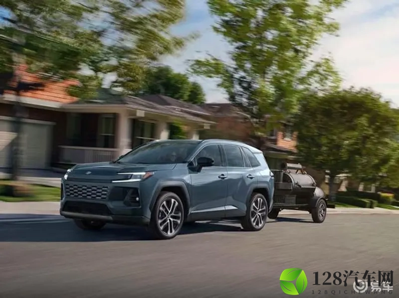 新RAV4荣放登场，硬派外观，三款动力选择，点燃驾驶激情-1