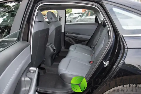 国民家轿放大招！朗逸Pro11月17日正式上市，这些升级必看！-2